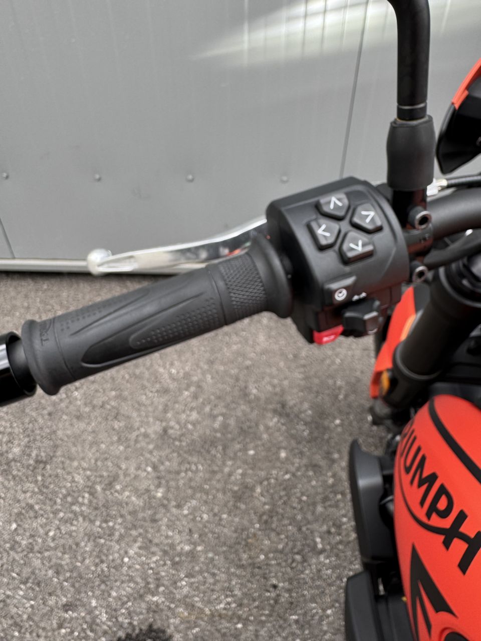 TRIUMPH TRIDENT 660 4