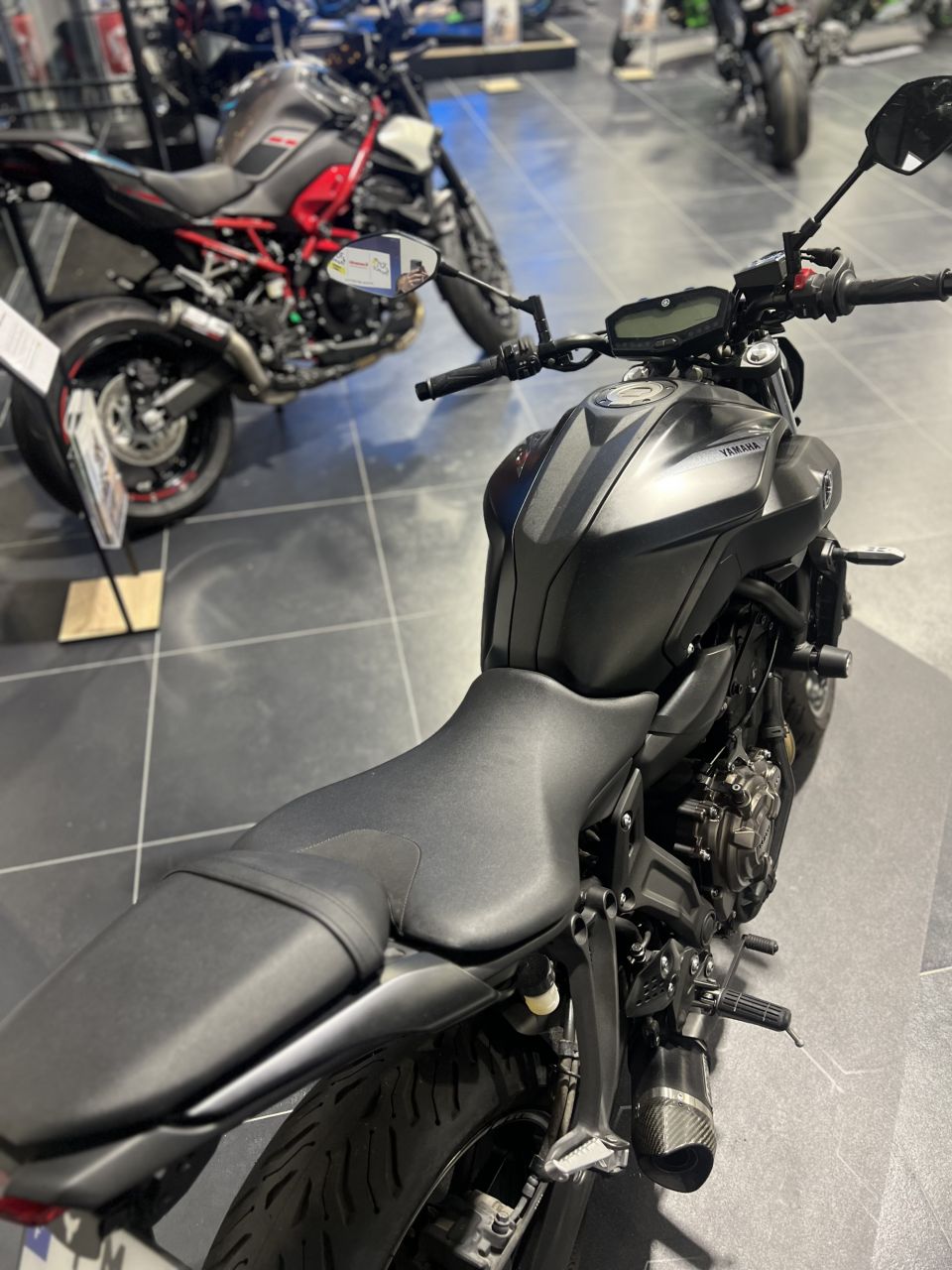 YAMAHA MT-07 (47.5CV) 4