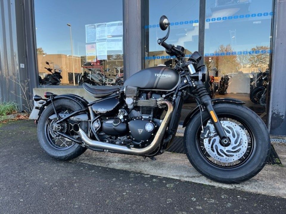 TRIUMPH Bonneville Bobber 1200 4