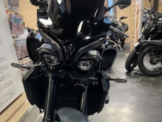 YAMAHA MT-10 4