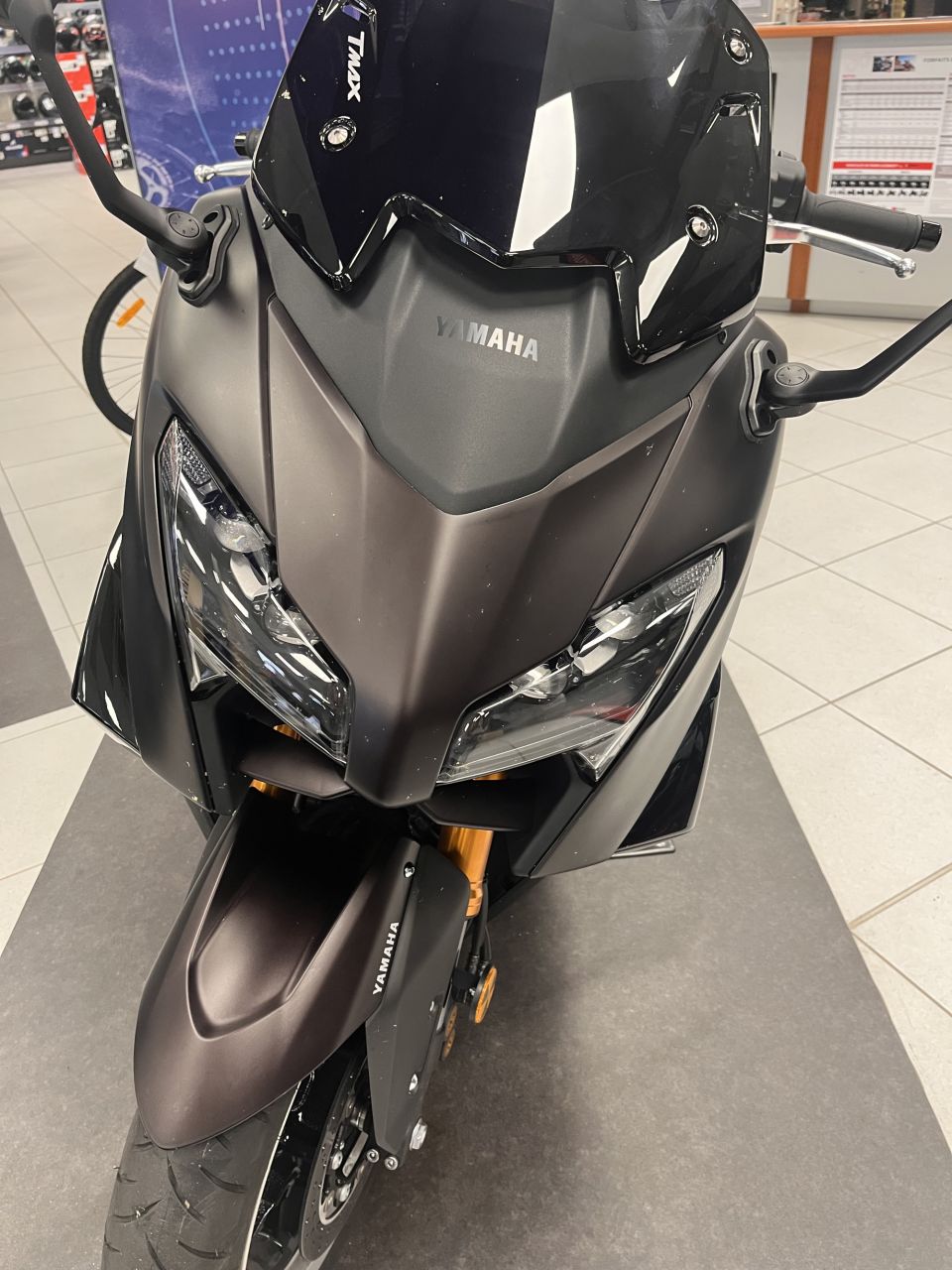 YAMAHA XP T-MAX 560 TECH MAX 4