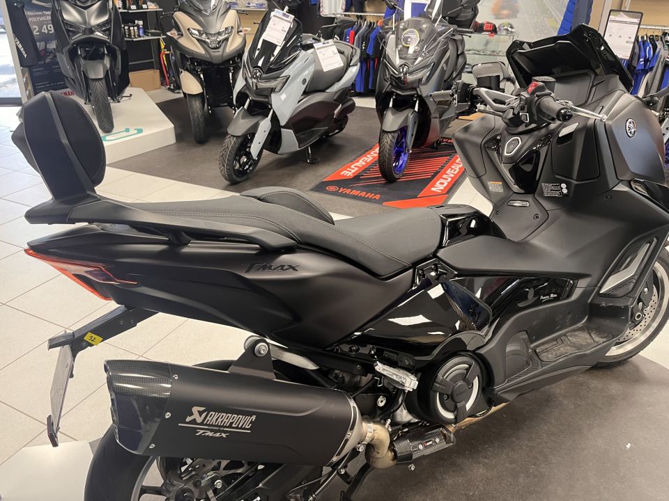 YAMAHA XP T-MAX 560 TECH MAX 4
