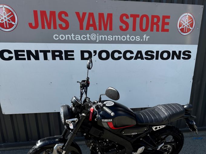 YAMAHA XSR 125 4