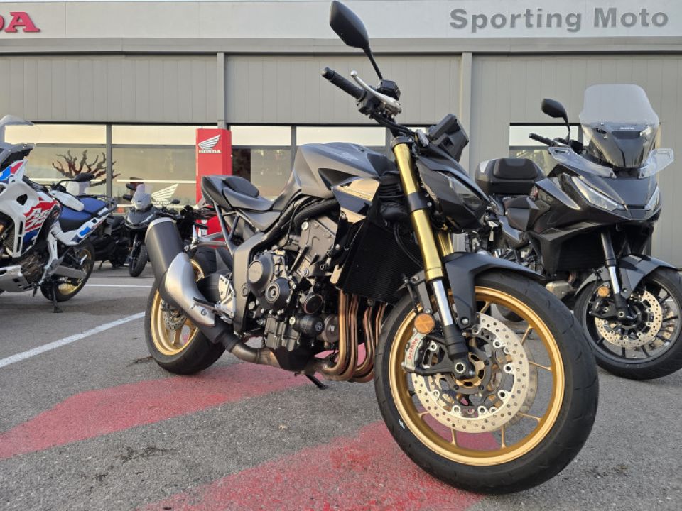 HONDA CB1000 Hornet SP 4