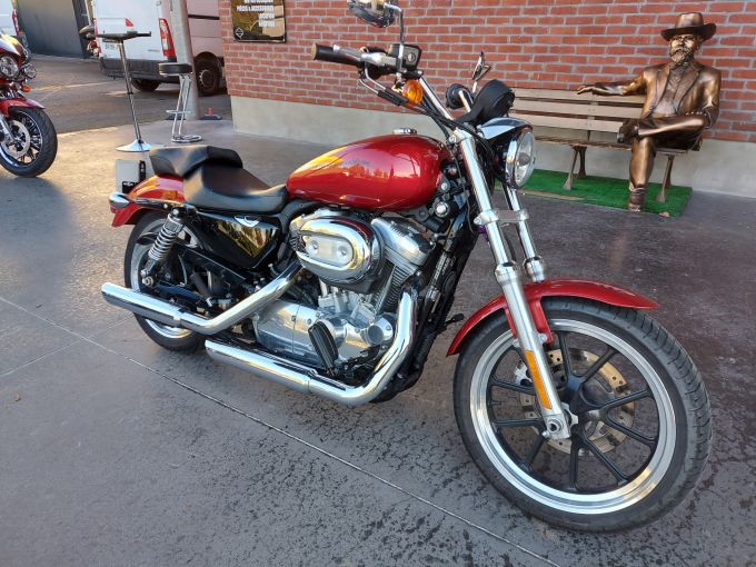 HARLEY-DAVIDSON SPORTSTER SUPERLOW 883  4