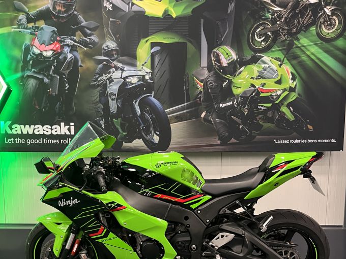 KAWASAKI ZX-10R 4