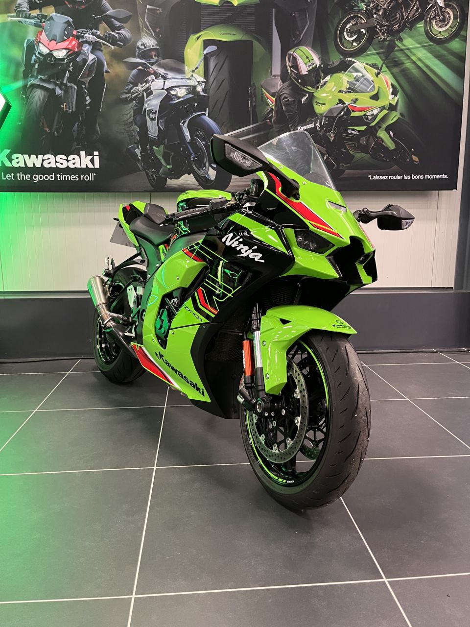 KAWASAKI ZX-10R 4