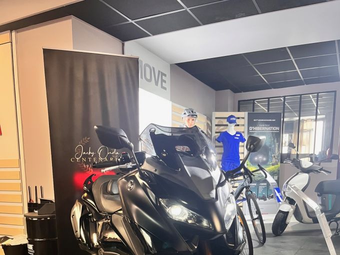 YAMAHA XP T-MAX 560 TECH MAX 4