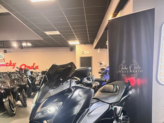 YAMAHA XP T-MAX 560 TECH MAX 4