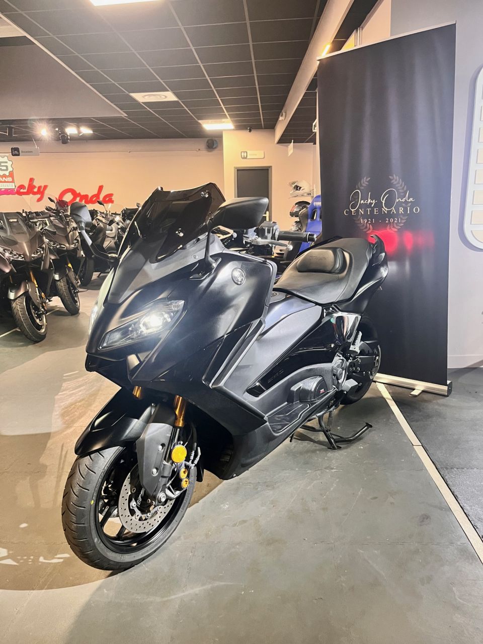YAMAHA XP T-MAX 560 TECH MAX 4