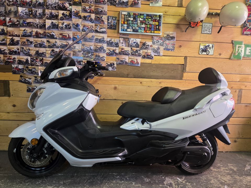 SUZUKI BURGMAN 650 4