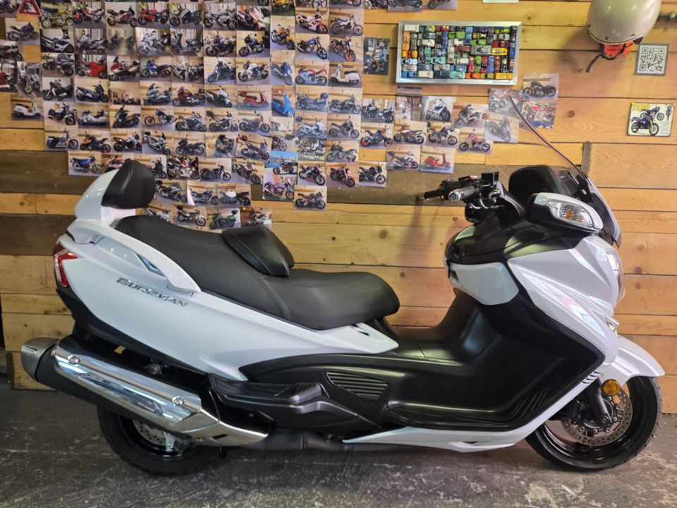 SUZUKI BURGMAN 650 4