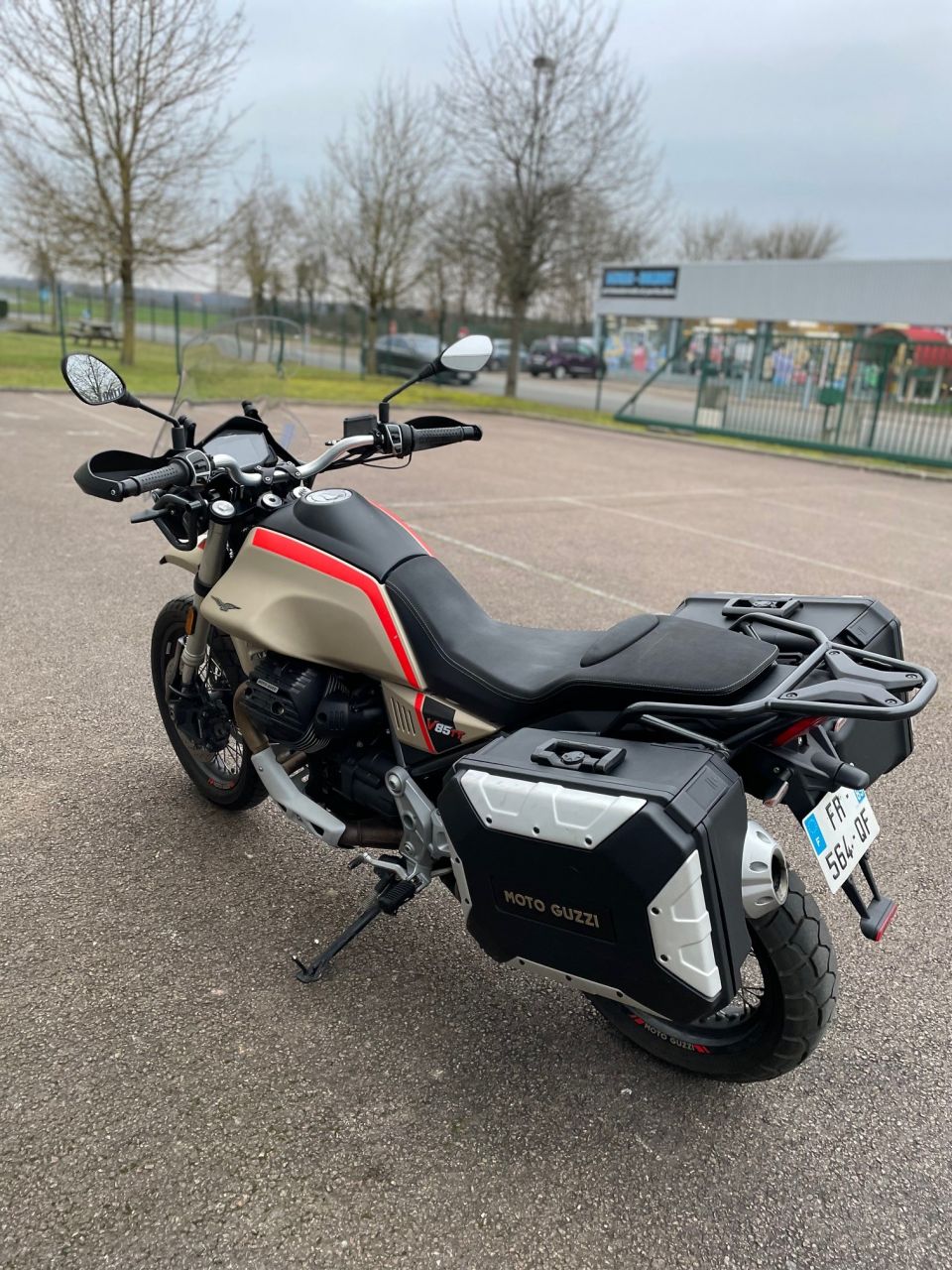 MOTO GUZZI V85 TT TRAVEL PACK 850 4