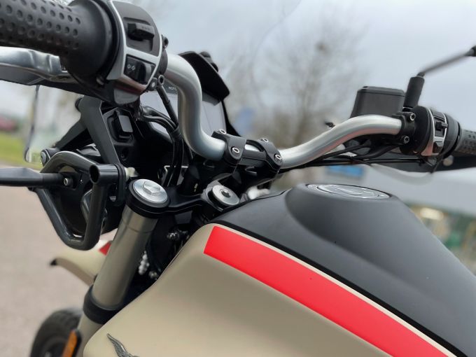 MOTO GUZZI V85 TT TRAVEL PACK 850 4