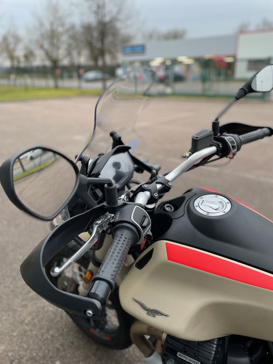 MOTO GUZZI V85 TT TRAVEL PACK 850 4