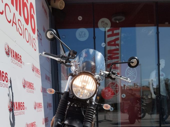 TRIUMPH STREET SCRAMBLER  900 4