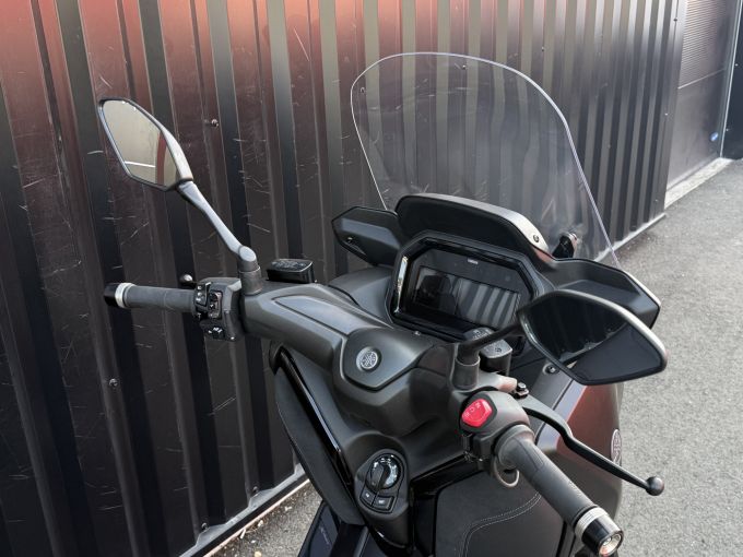YAMAHA XMAX 125 TECH MAX 4