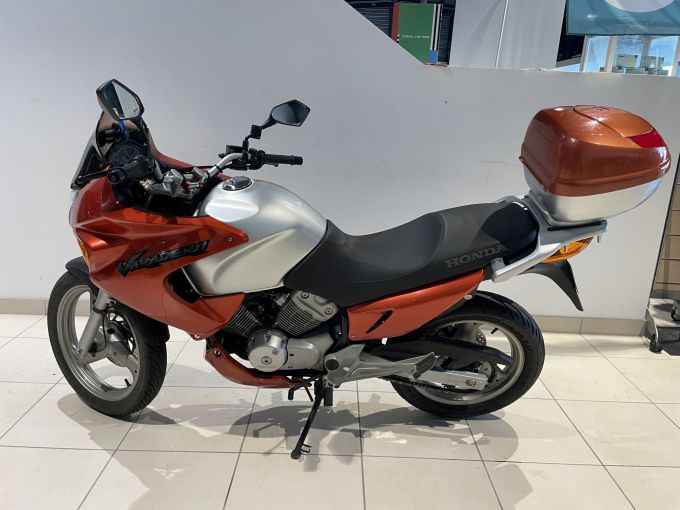 HONDA VARADERO 125 4
