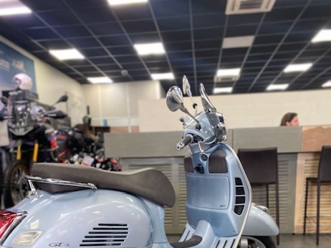 VESPA GTS 125IE SUPER 4