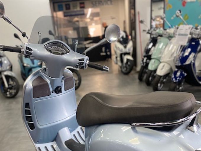 VESPA GTS 125IE SUPER 4