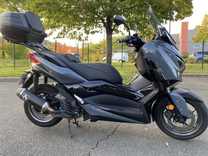 YAMAHA XMAX 125 TECH MAX 4