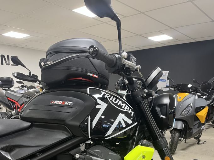 TRIUMPH TRIDENT 660 4