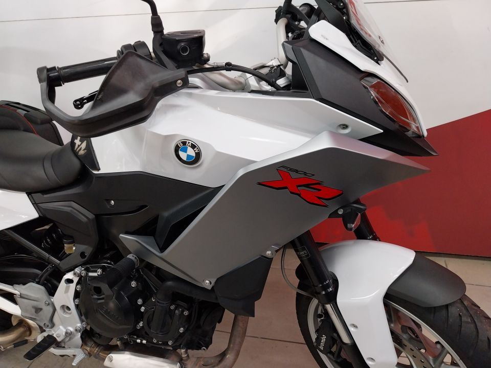 BMW F900XR 4