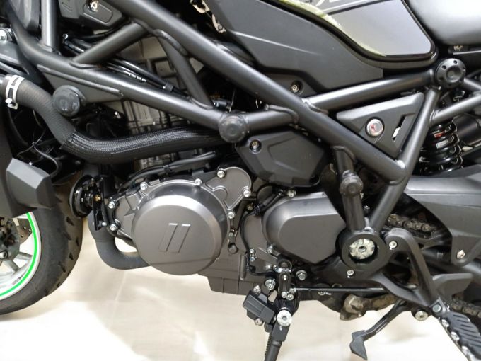 BENELLI 752s 4