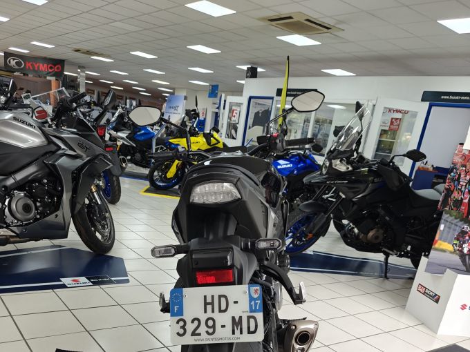 SUZUKI GSX-S 1000 4
