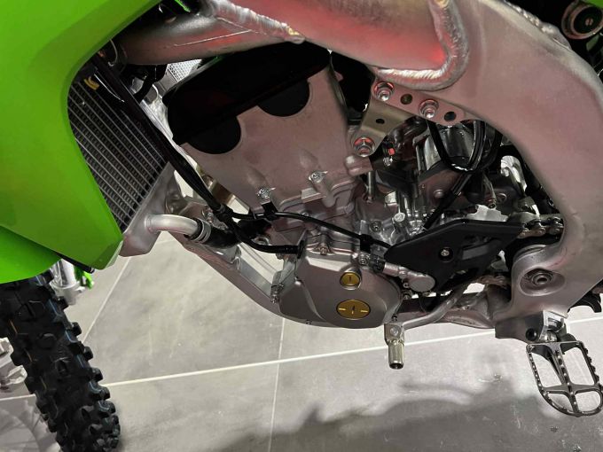 KAWASAKI KX250F CROSS 4