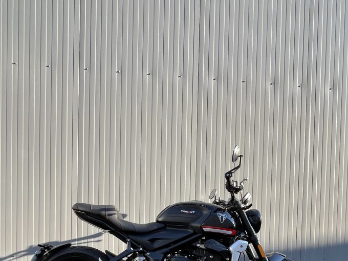 TRIUMPH TRIDENT 660 4