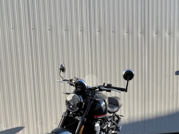 TRIUMPH TRIDENT 660 4