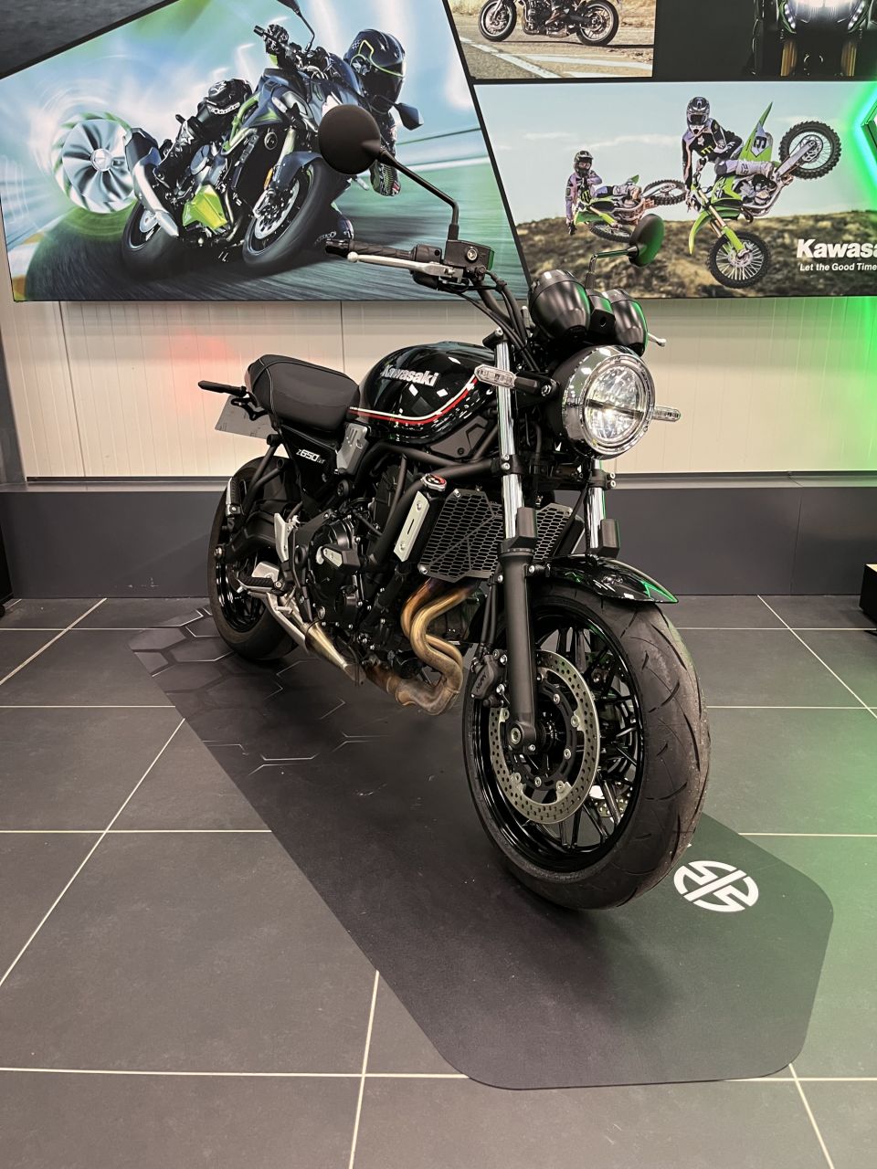 KAWASAKI Z650RS 4
