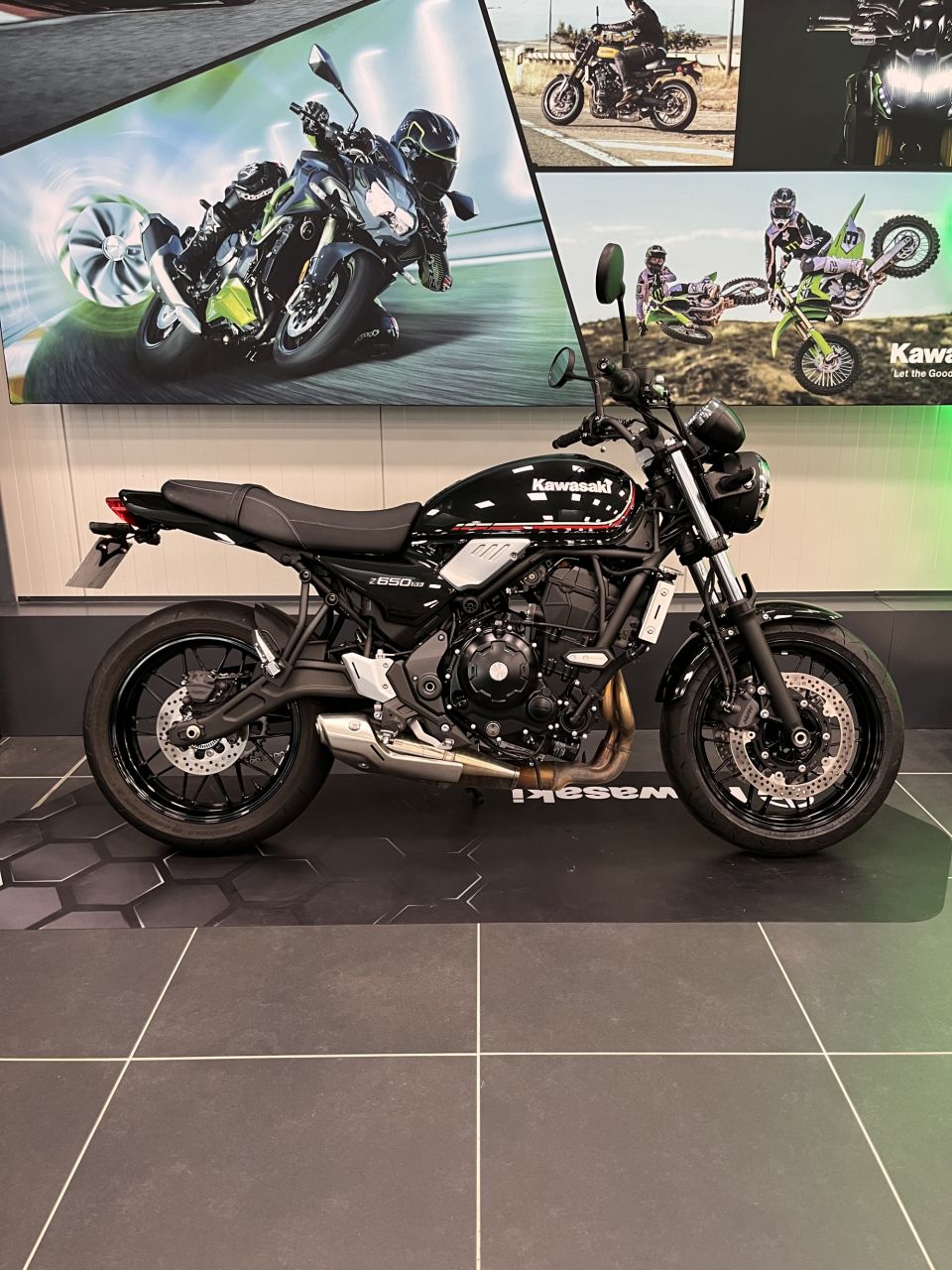 KAWASAKI Z650RS 4