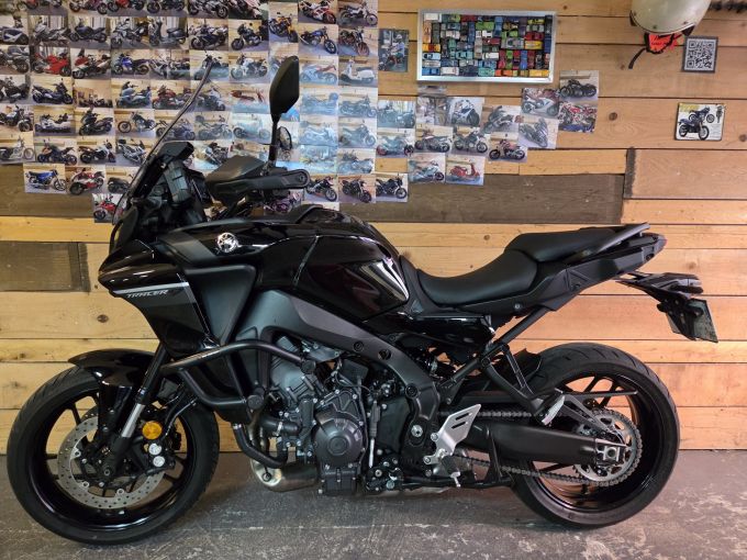 YAMAHA TRACER 9 4