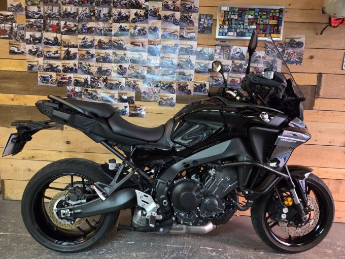 YAMAHA TRACER 9 4