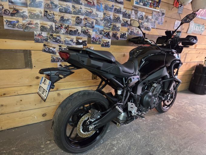 YAMAHA TRACER 9 4