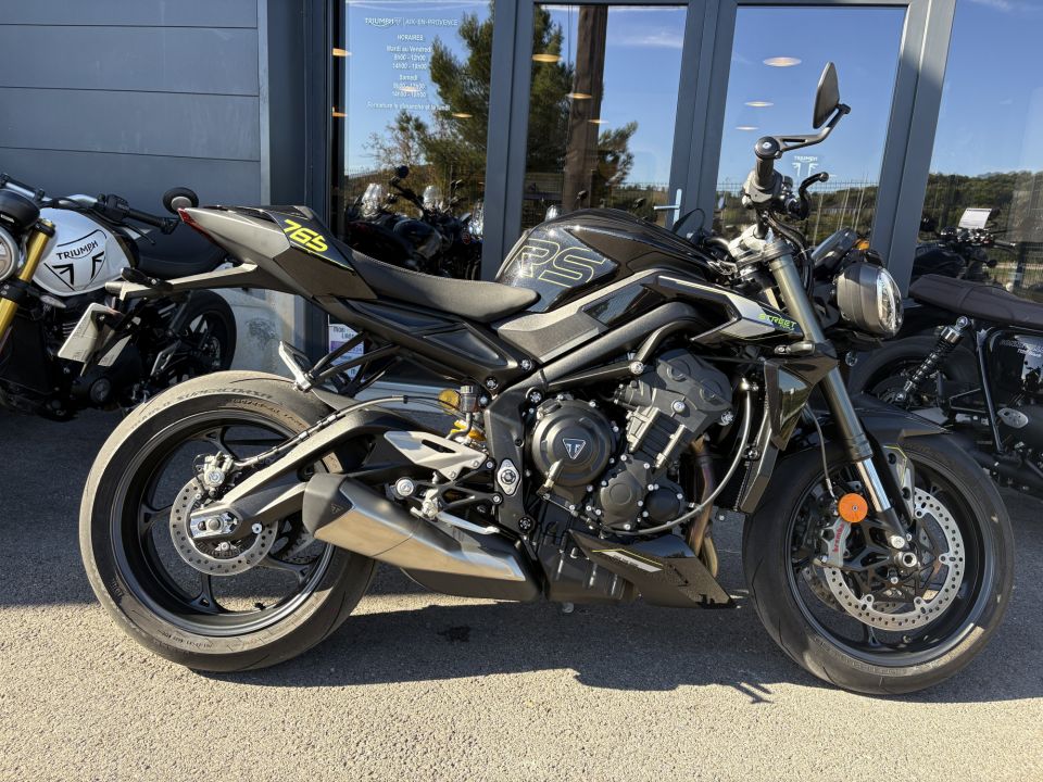TRIUMPH STREET TRIPLE 765 RS 4