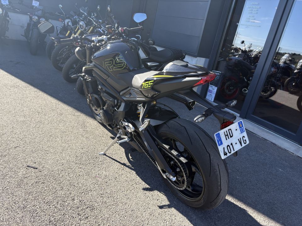 TRIUMPH STREET TRIPLE 765 RS 4