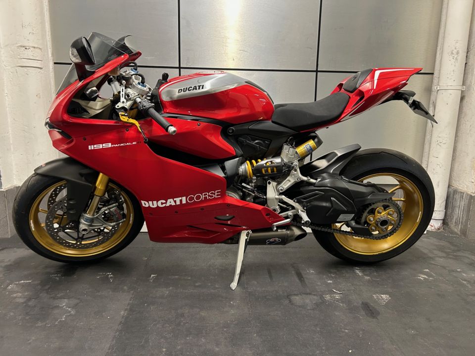 DUCATI PANIGALE 1199 S 4
