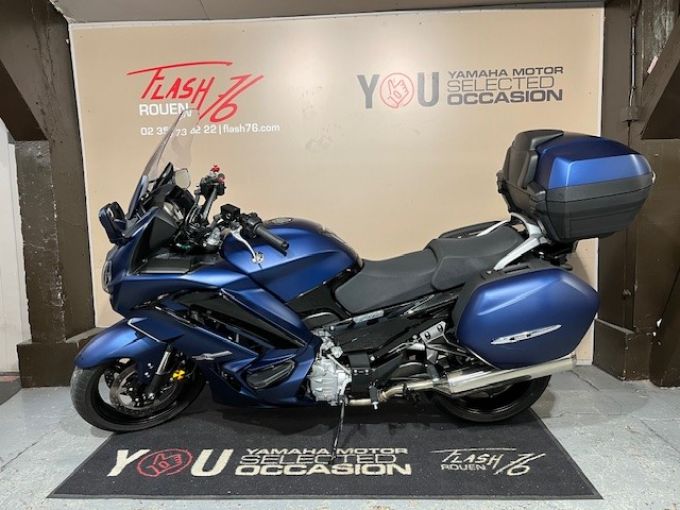 YAMAHA FJR 1300 AE 4