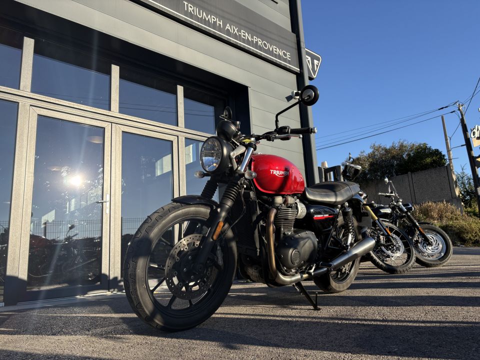 TRIUMPH STREET TWIN  900 4