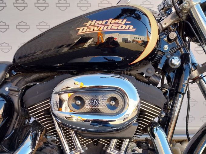 HARLEY-DAVIDSON SPORTSTER 1200 R 4