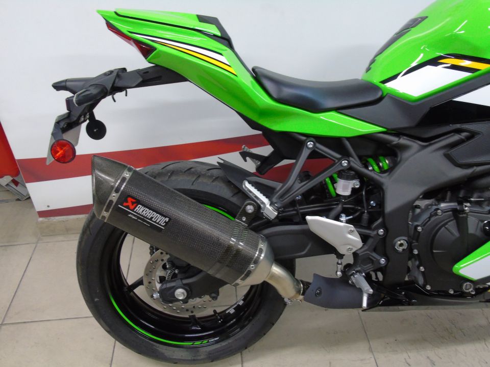 KAWASAKI ZX4RR NINJA 4