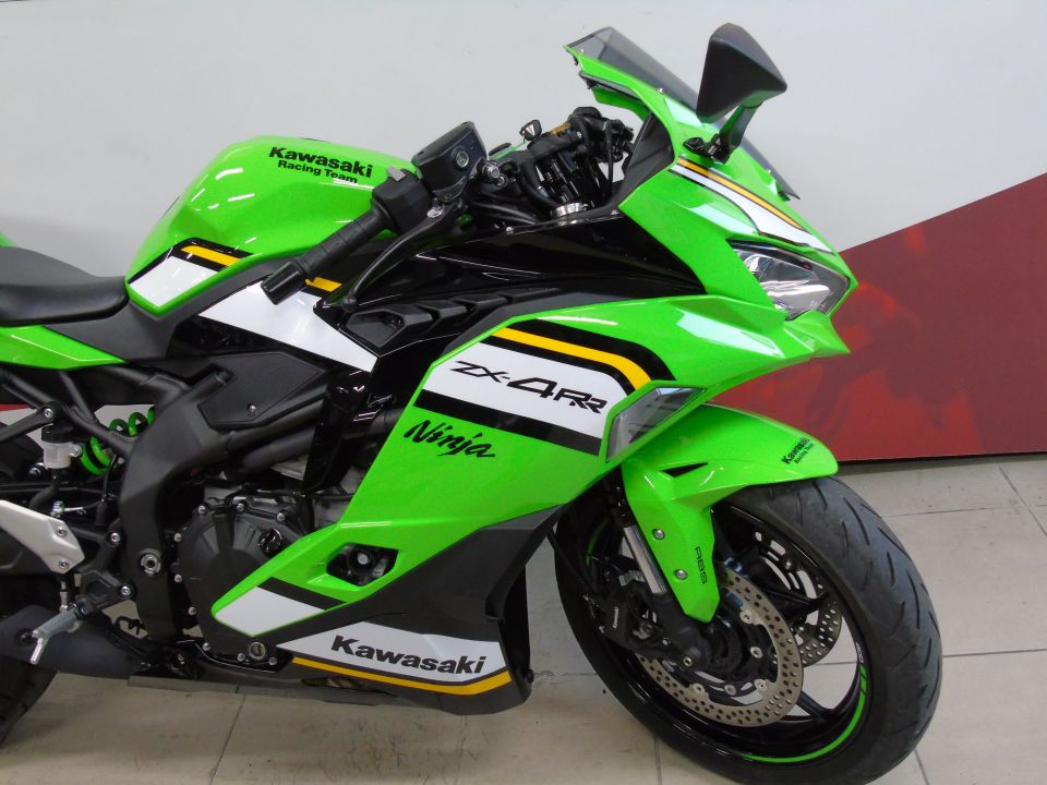 KAWASAKI ZX4RR NINJA 4