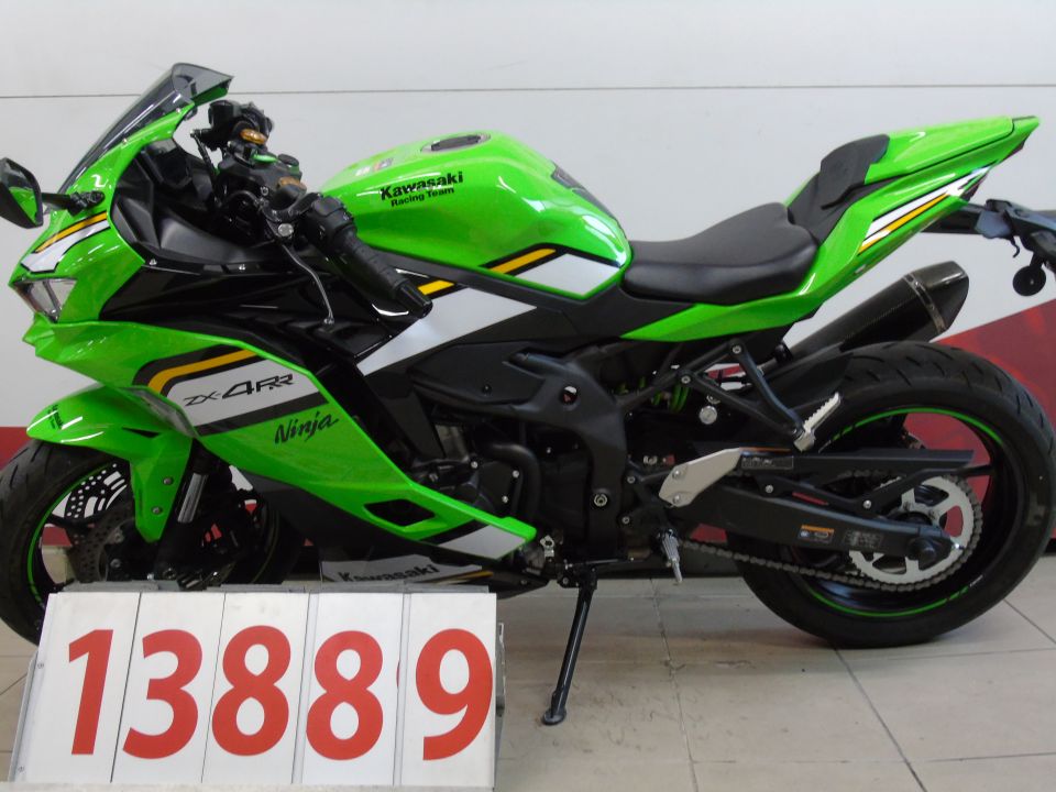 KAWASAKI ZX4RR NINJA 4