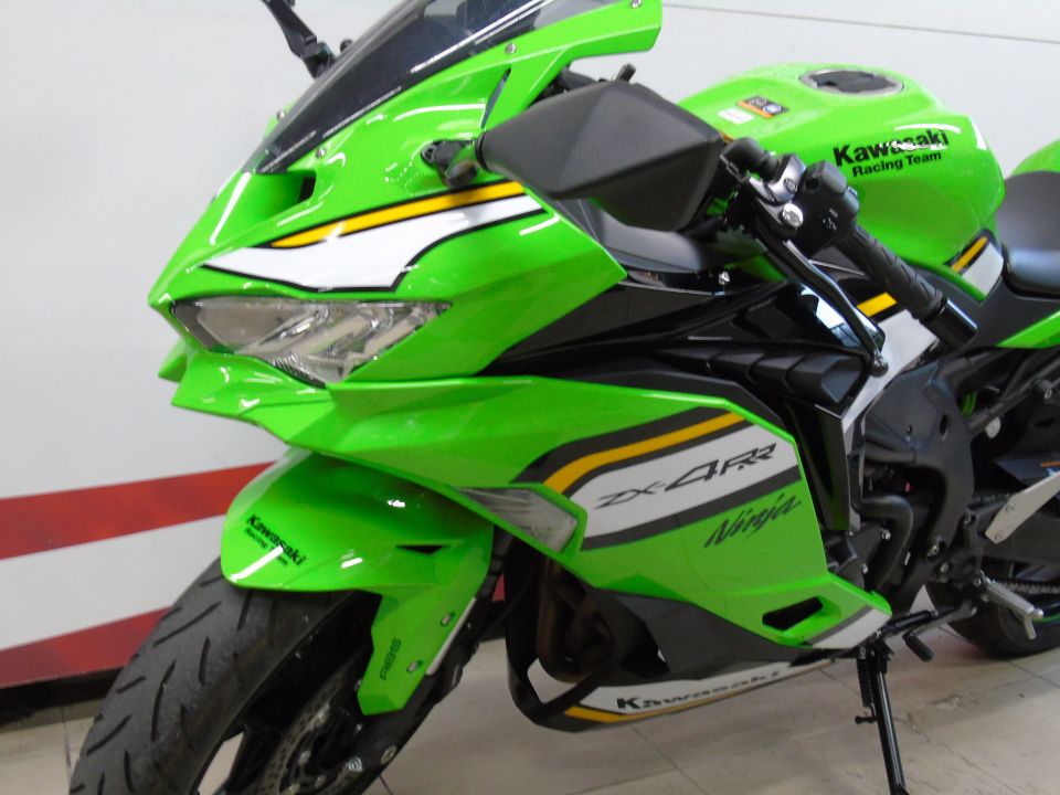 KAWASAKI ZX4RR NINJA 4