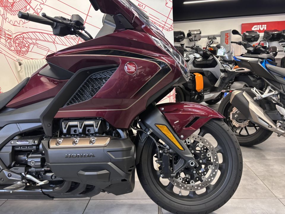 HONDA GL 1800 GOLDWING DCT 4