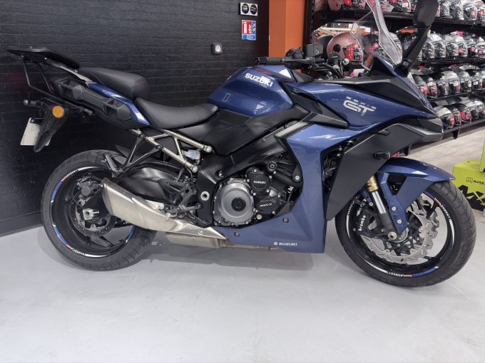 SUZUKI GSX-S 1000 GT 4