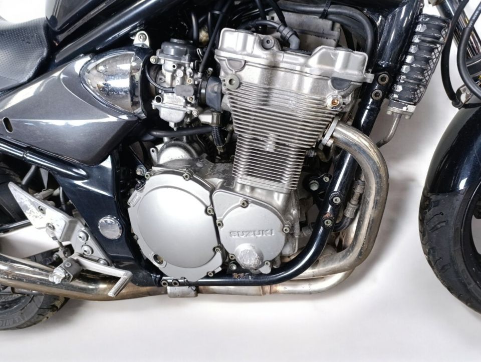 SUZUKI GSF 650 N BANDIT 4